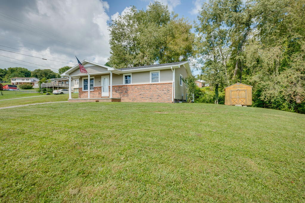 560 Thru Drive Property Photo 15