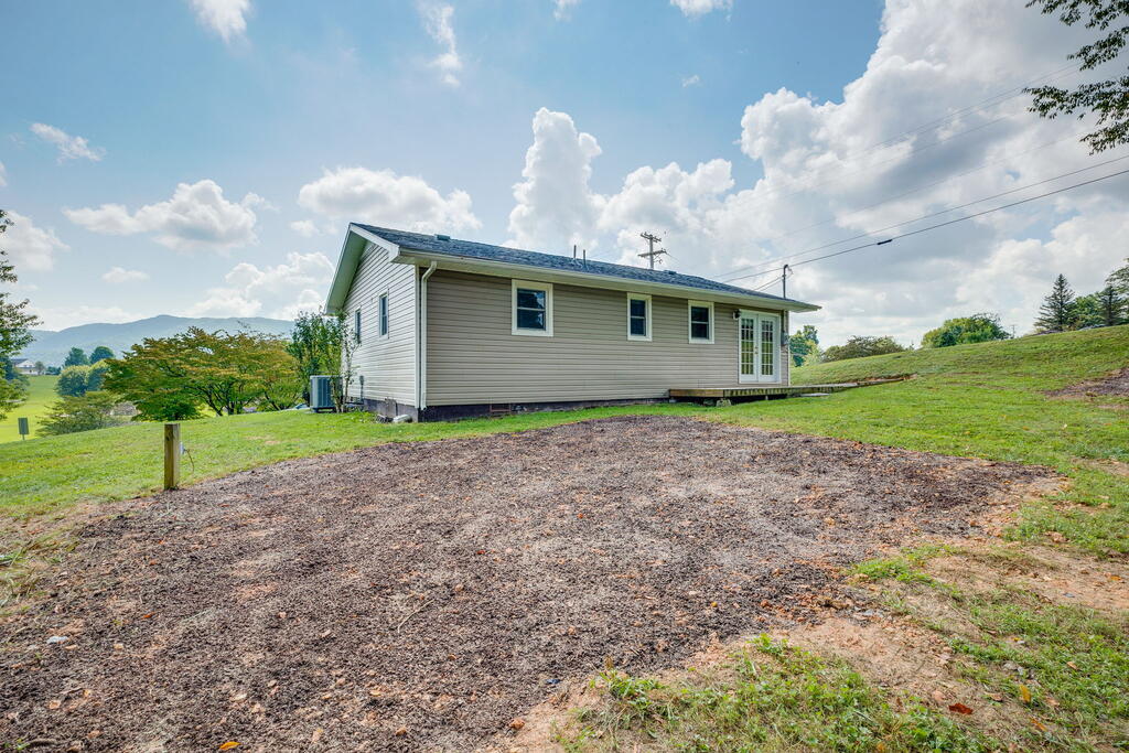 560 Thru Drive Property Photo 16
