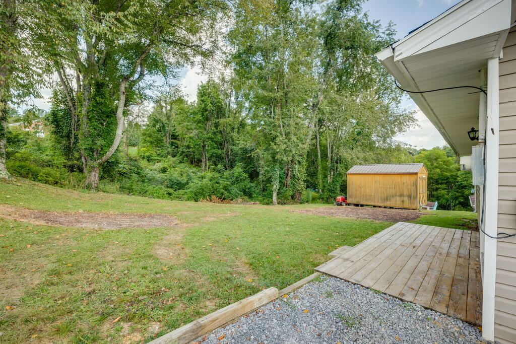 560 Thru Drive Property Photo 18