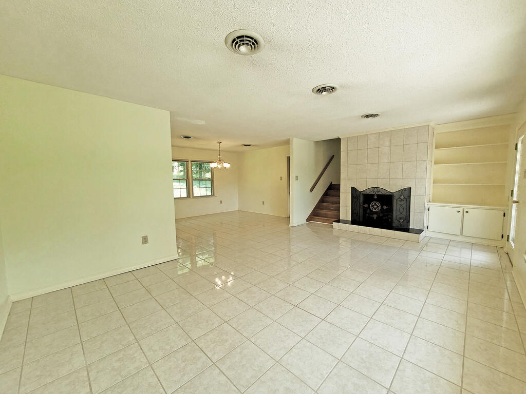 133 Glenrochie Drive Property Photo 2