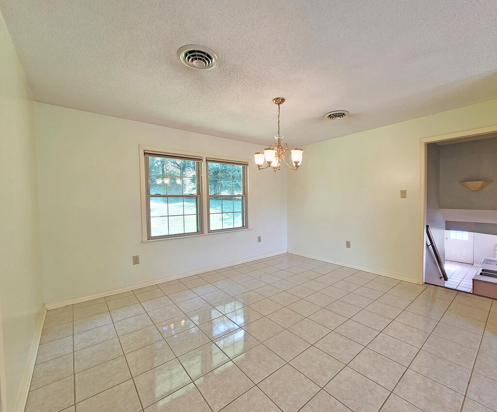 133 Glenrochie Drive Property Photo 9