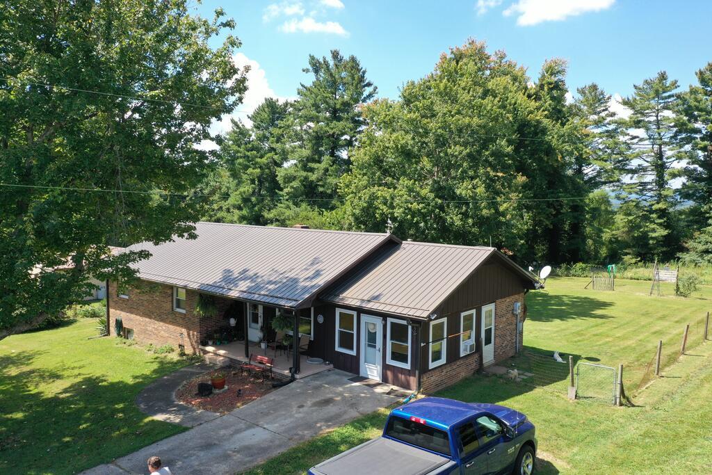 6627 Glade Valley Rd Property Photo 1