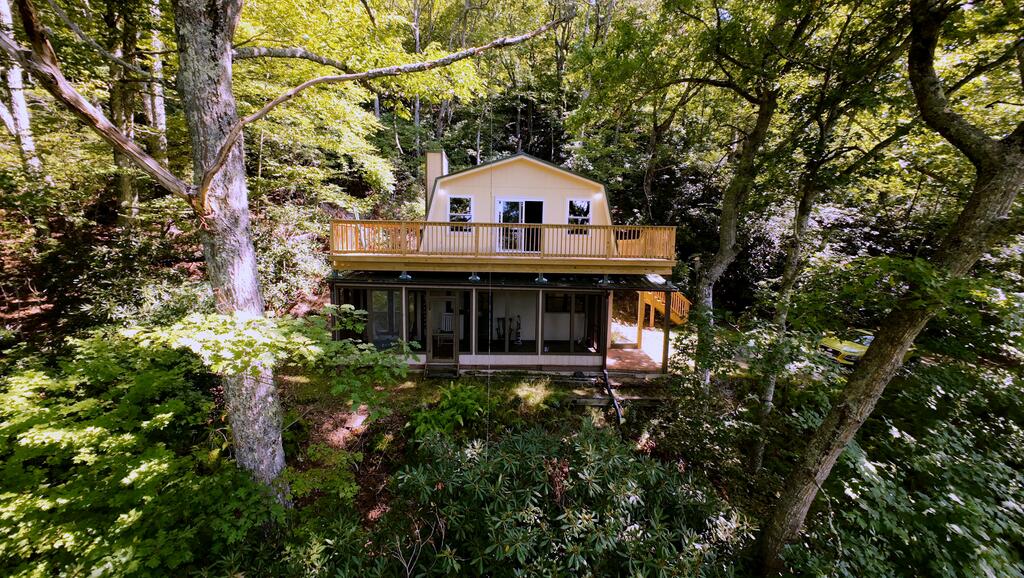 225 Fox Trot Dr Property Photo 1