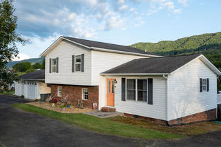 3863 Mountain Rd. Property Photo 1