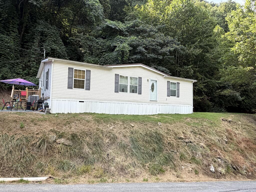 1420 Poplar Grove Rd Property Photo 1