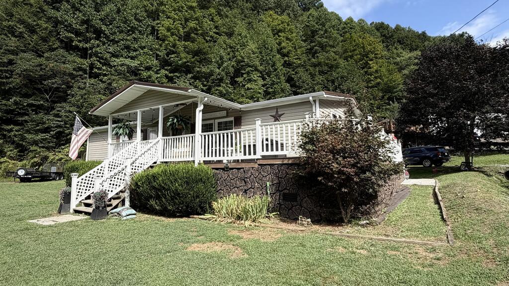 1091 Harman Fork Road Property Photo 1