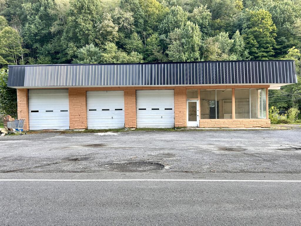 2728 Indian Creek Road Property Photo 1