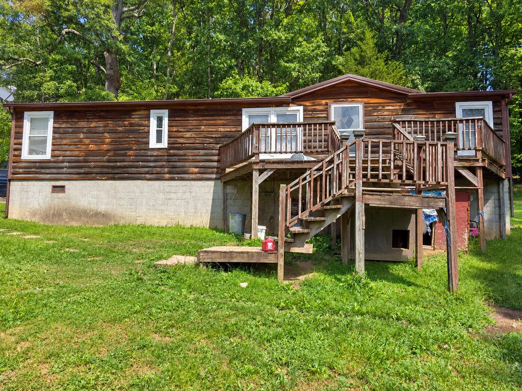 195 Chestnut Drive Property Photo 1