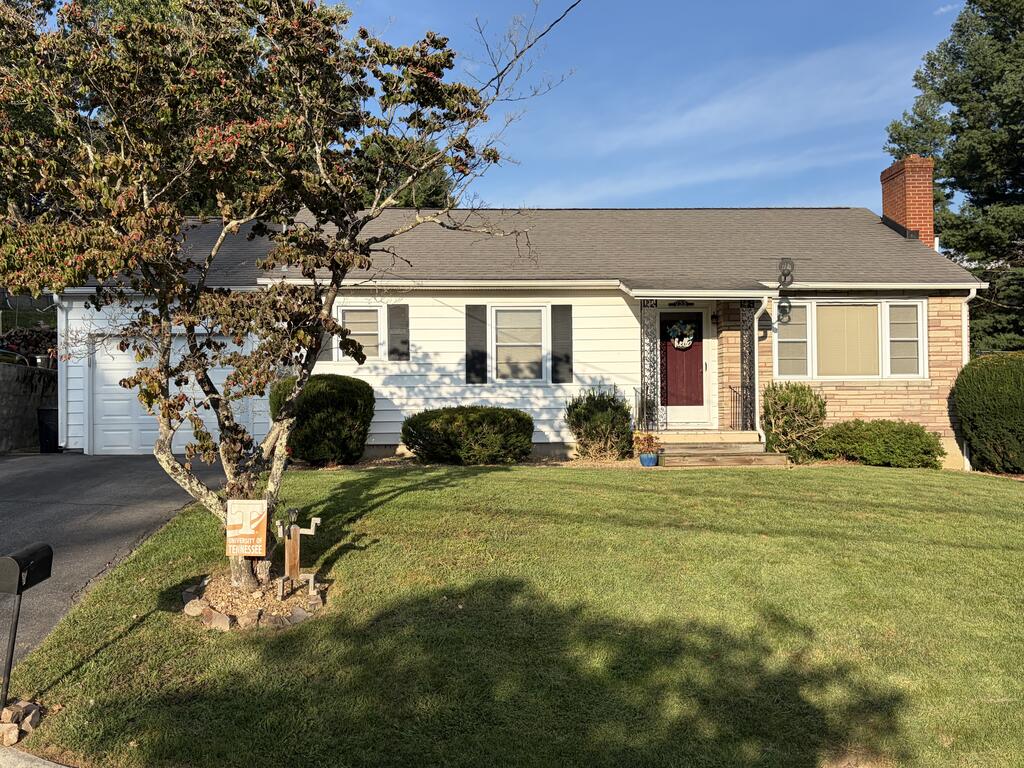 753 Henry St. Property Photo 1