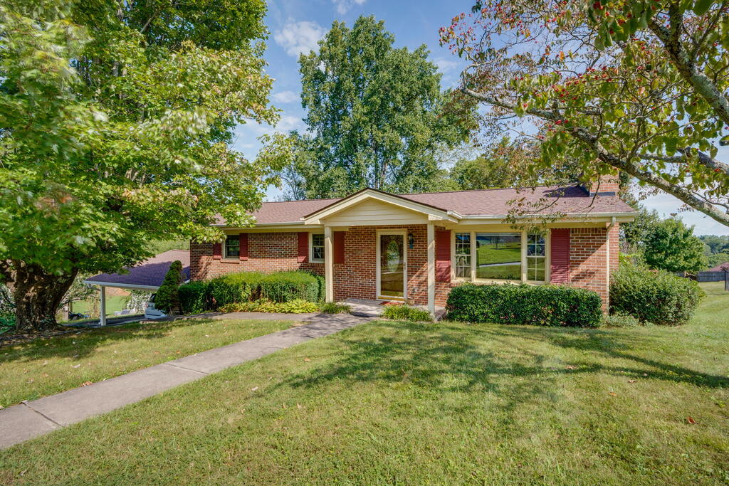 551 Meadowcrest Dr.