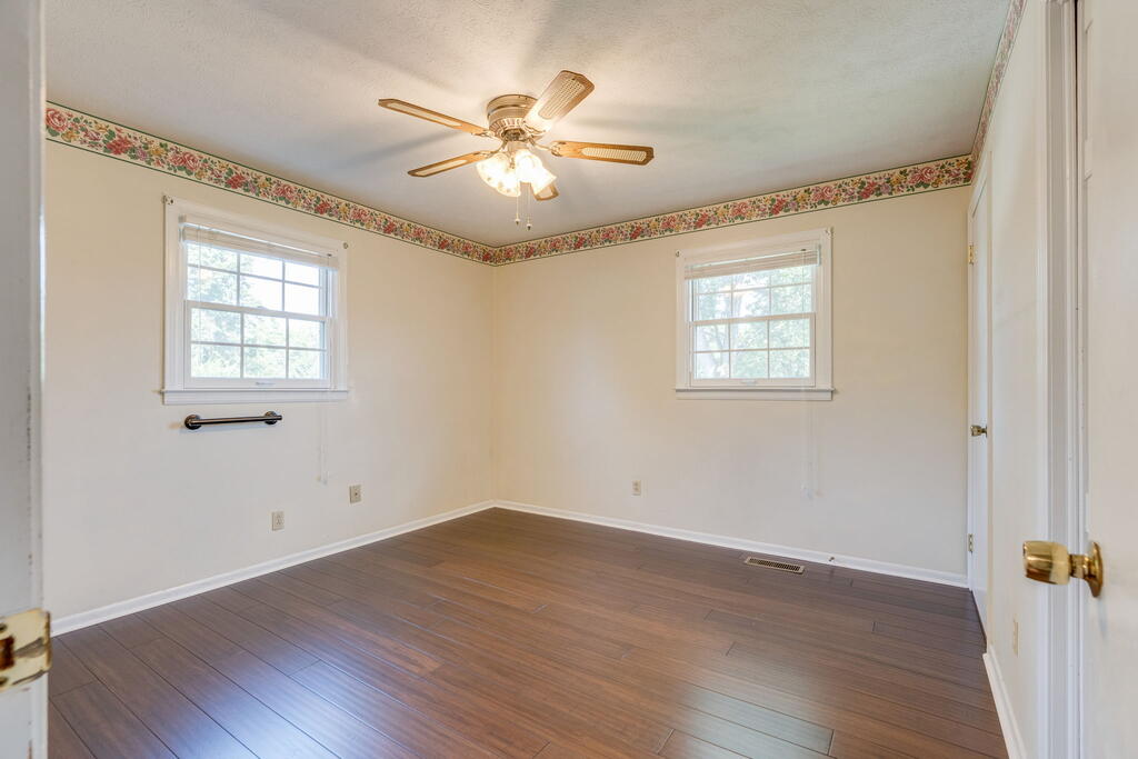 551 Meadowcrest Dr. Property Photo 13