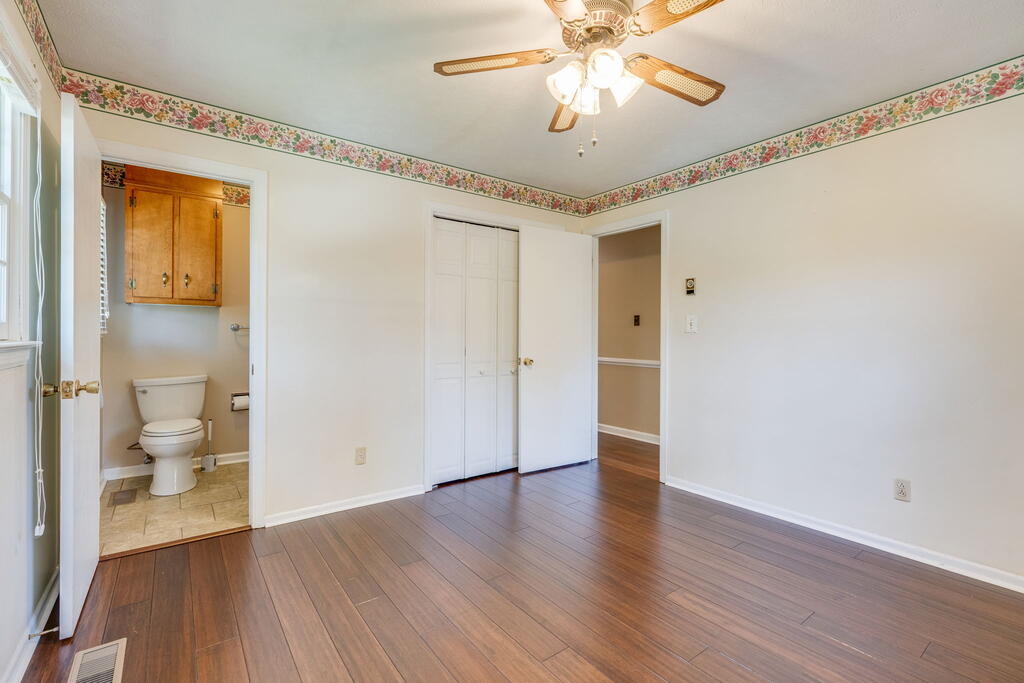 551 Meadowcrest Dr. Property Photo 14