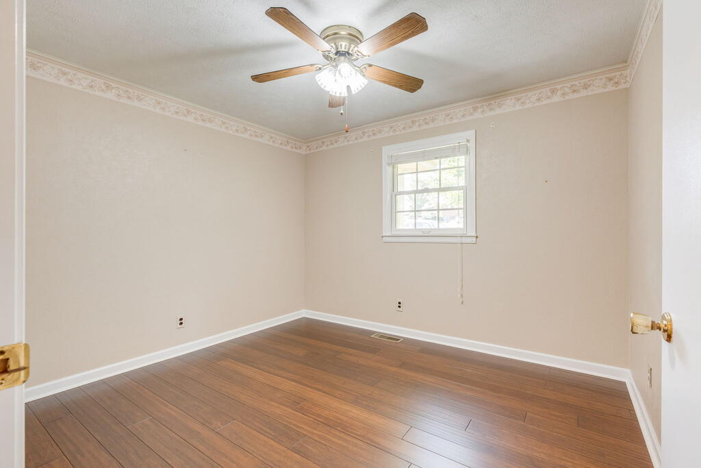551 Meadowcrest Dr. Property Photo 19