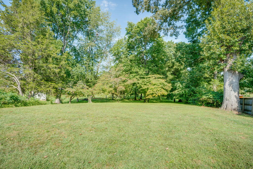 551 Meadowcrest Dr. Property Photo 29