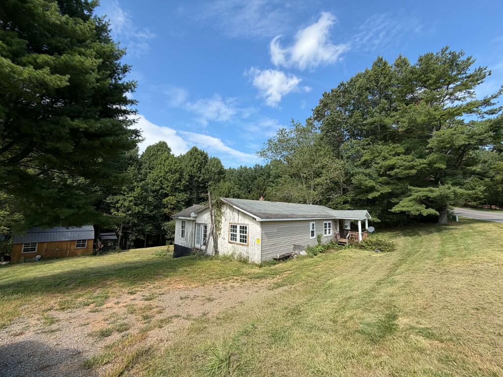 2414 Double Cabin Road Property Photo 1