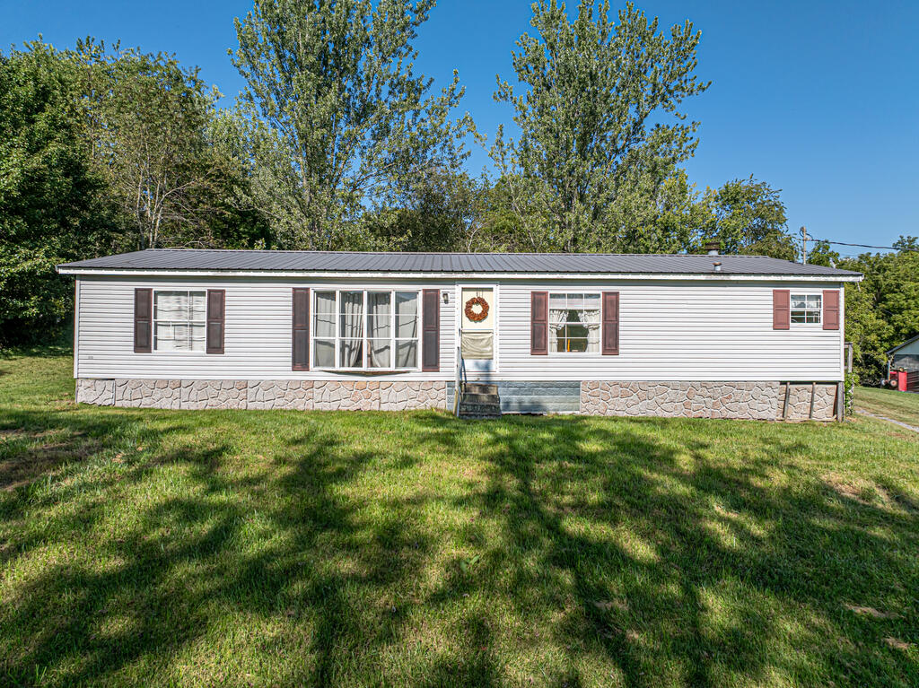 447 Old Airport Rd. Property Photo 1