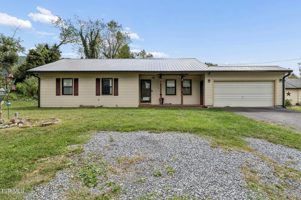 2777 Scratch Gravel Rd Property Photo 1