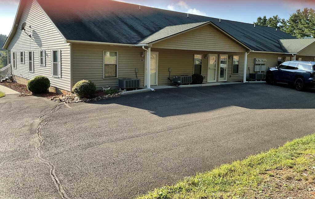 3235 Misty Trail Property Photo 1