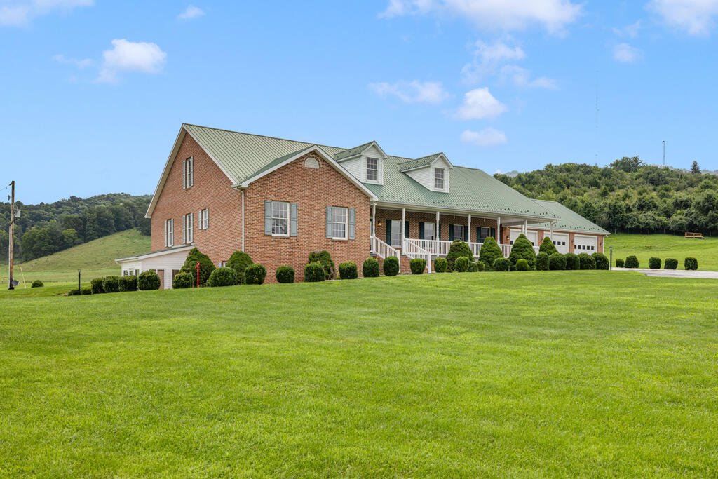 206-a Valley Road Property Photo 1