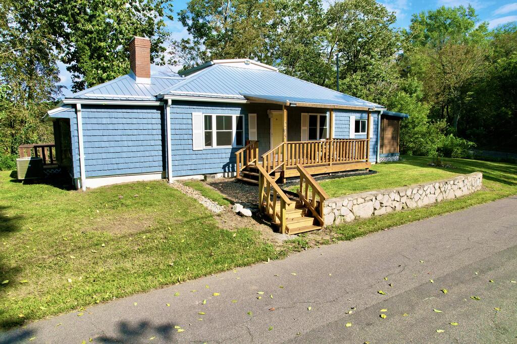 205 Phillipi Hollow Rd Property Photo 1