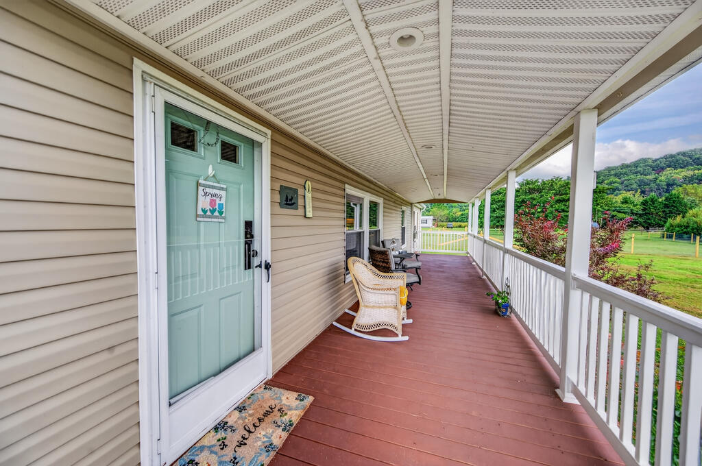 3687 Ivanhoe Rd Property Photo 9