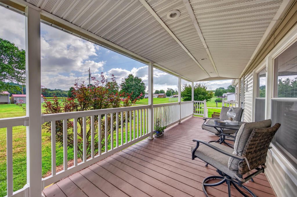 3687 Ivanhoe Rd Property Photo 11