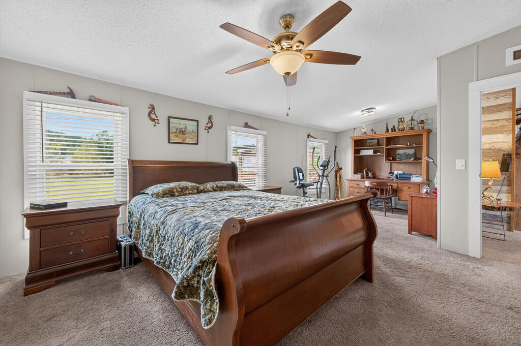 3687 Ivanhoe Rd Property Photo 19