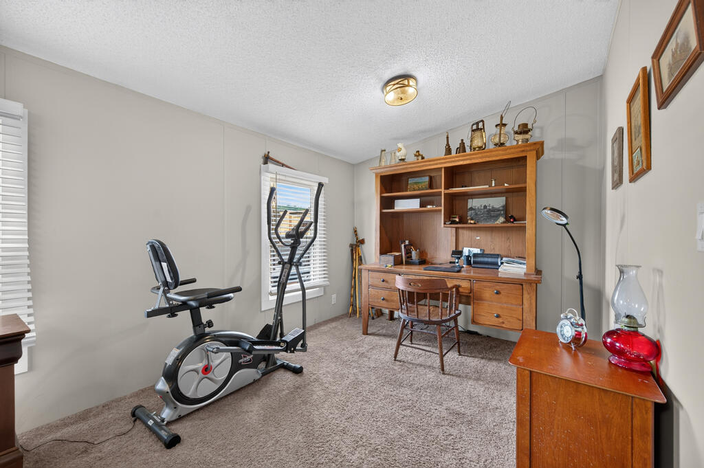 3687 Ivanhoe Rd Property Photo 21