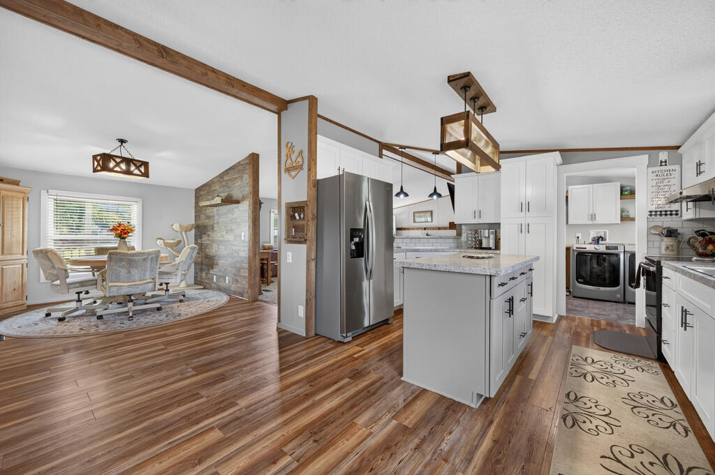 3687 Ivanhoe Rd Property Photo 41