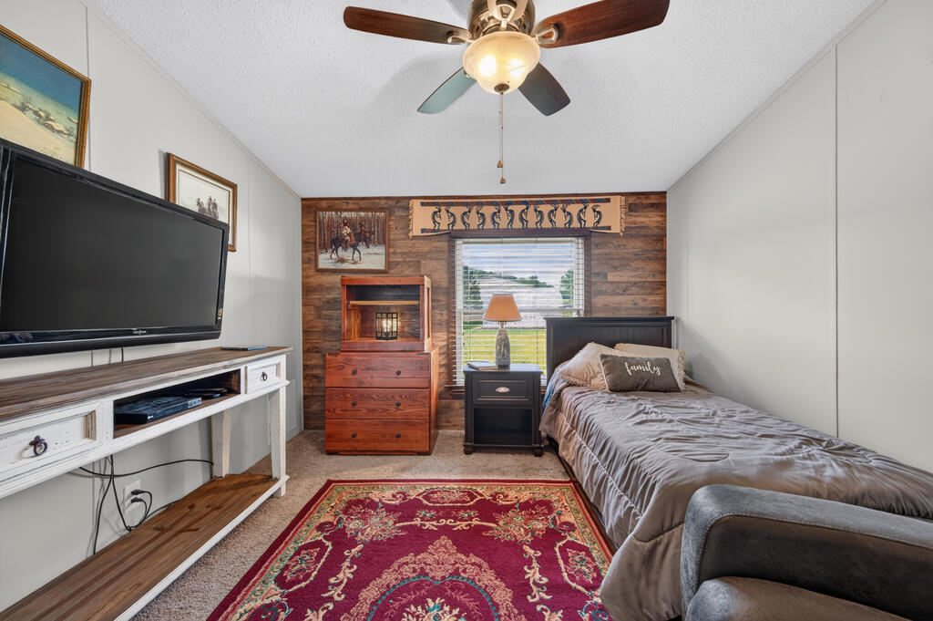3687 Ivanhoe Rd Property Photo 48