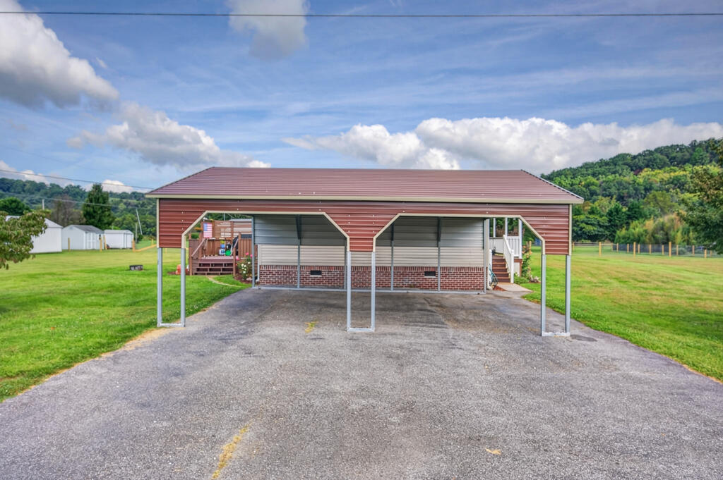 3687 Ivanhoe Rd Property Photo 57
