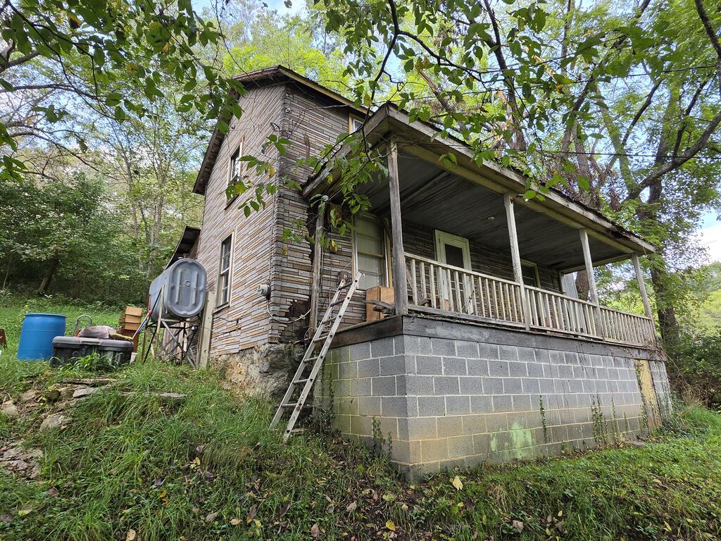 982 Palmer Avenue Property Photo 1