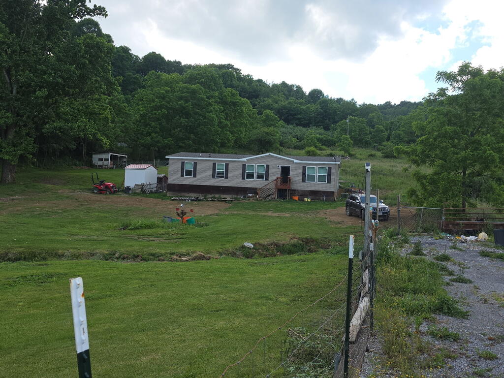 631 Whitehall Rd Property Photo 1