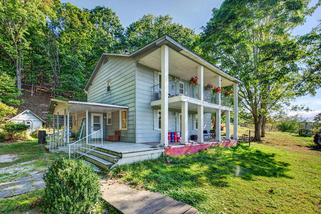 403 Wright Mountain Dr. Property Photo 4