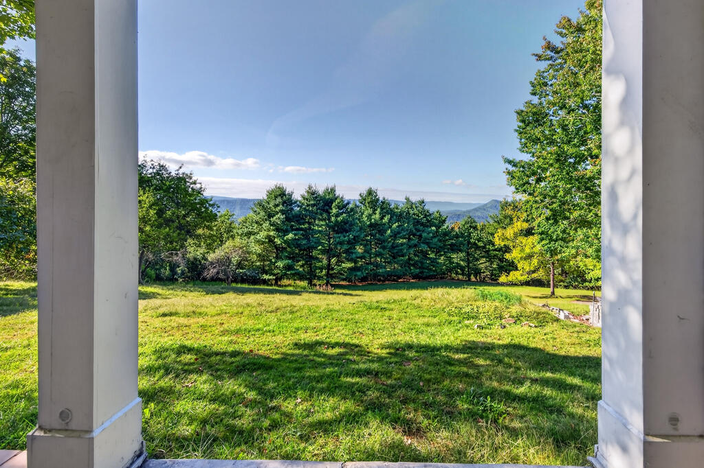 403 Wright Mountain Dr. Property Photo 10