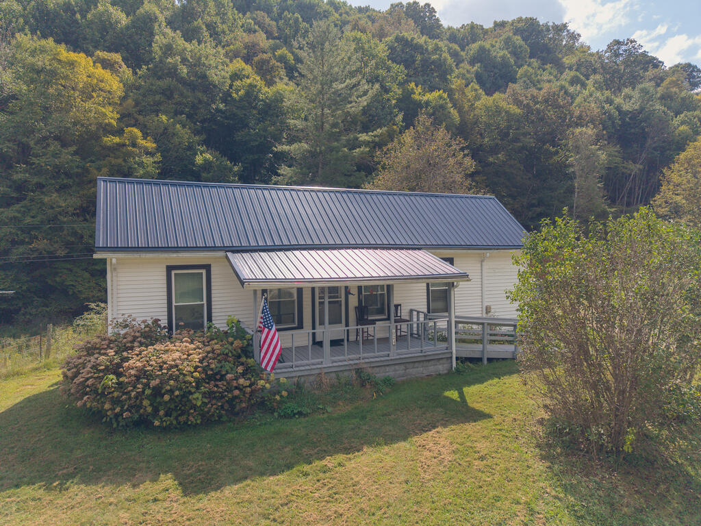 624 W Blue Grass Trail Property Photo 1