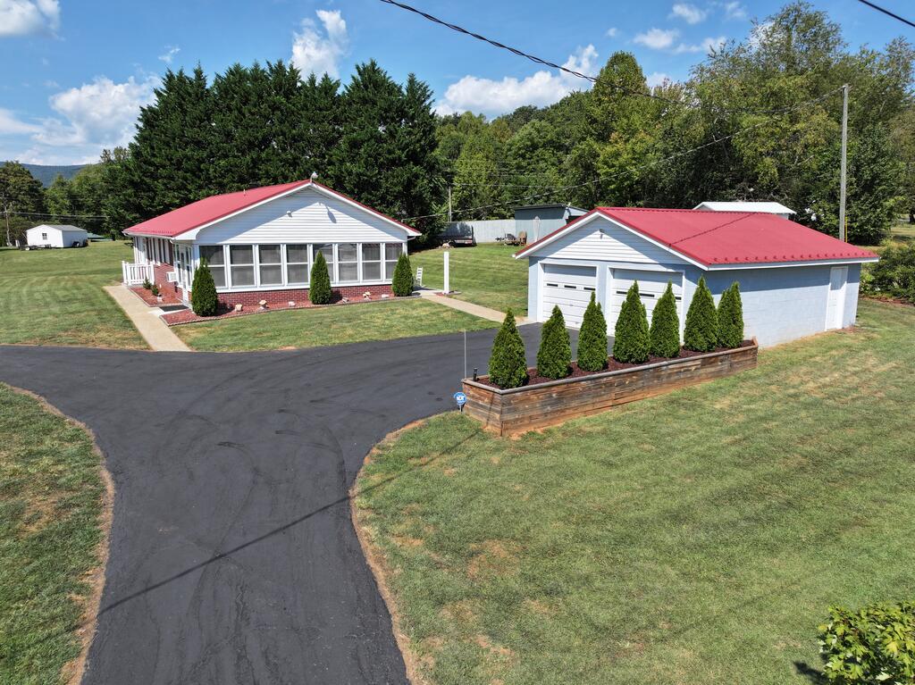 62 Connect Rd Property Photo 1