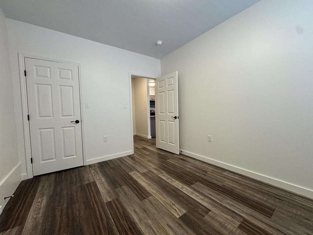 228 E Main St Property Photo 8