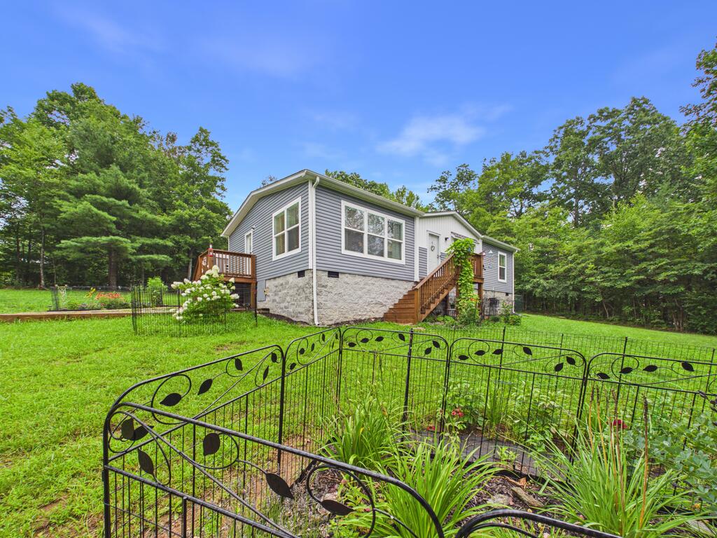 376 Ridge Oak Dr Se Property Photo 1