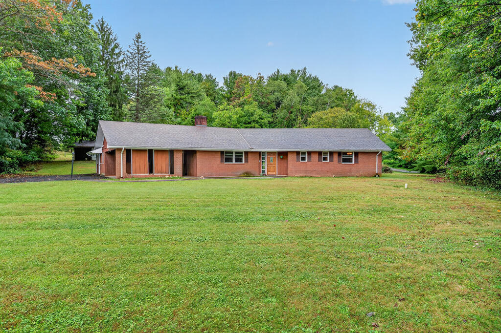 61 Glenmont Rd Property Photo 1