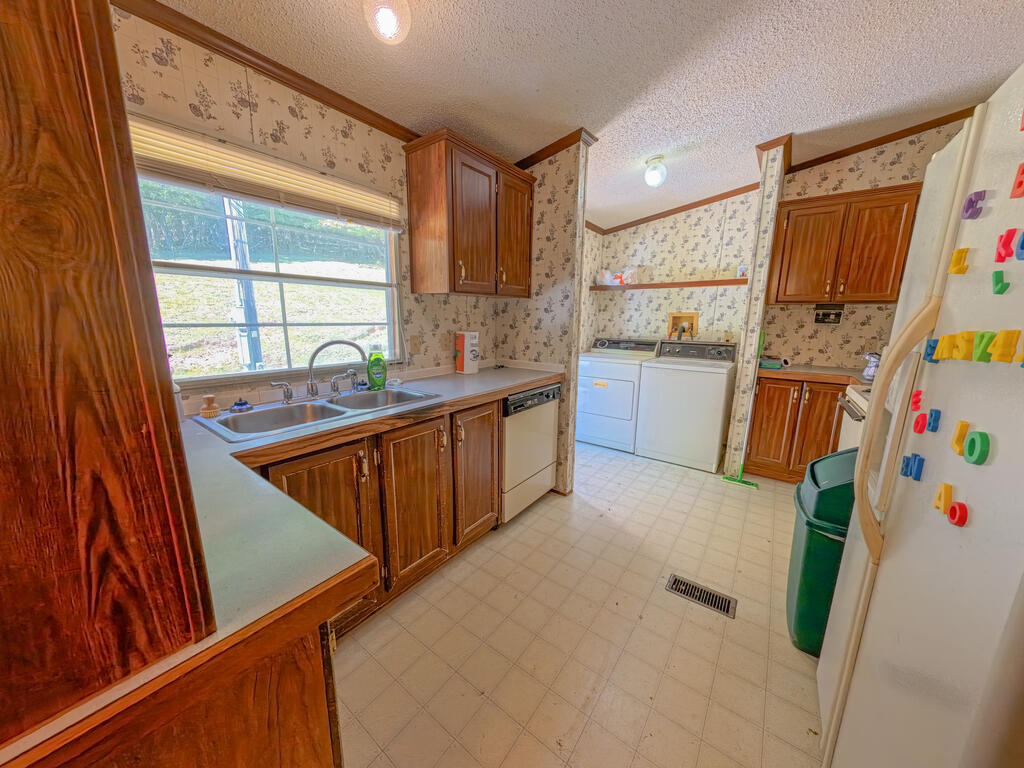 12199 Mcculloch Dr. Property Photo 8