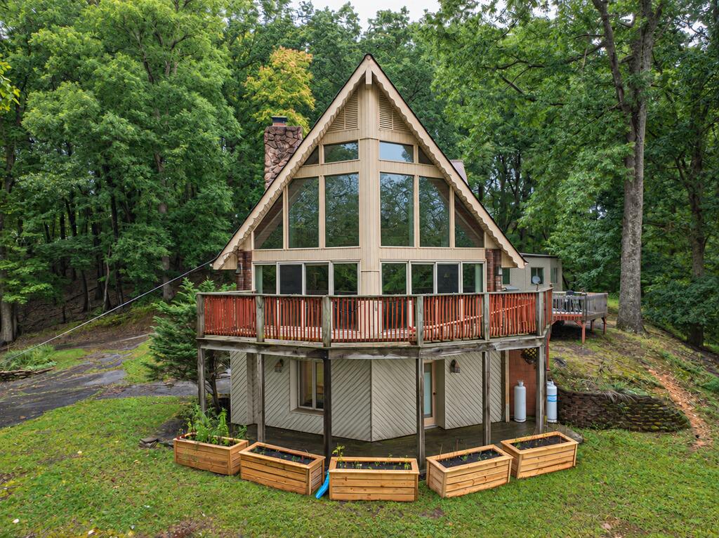 164 Hokie Hill Drive Property Photo 1