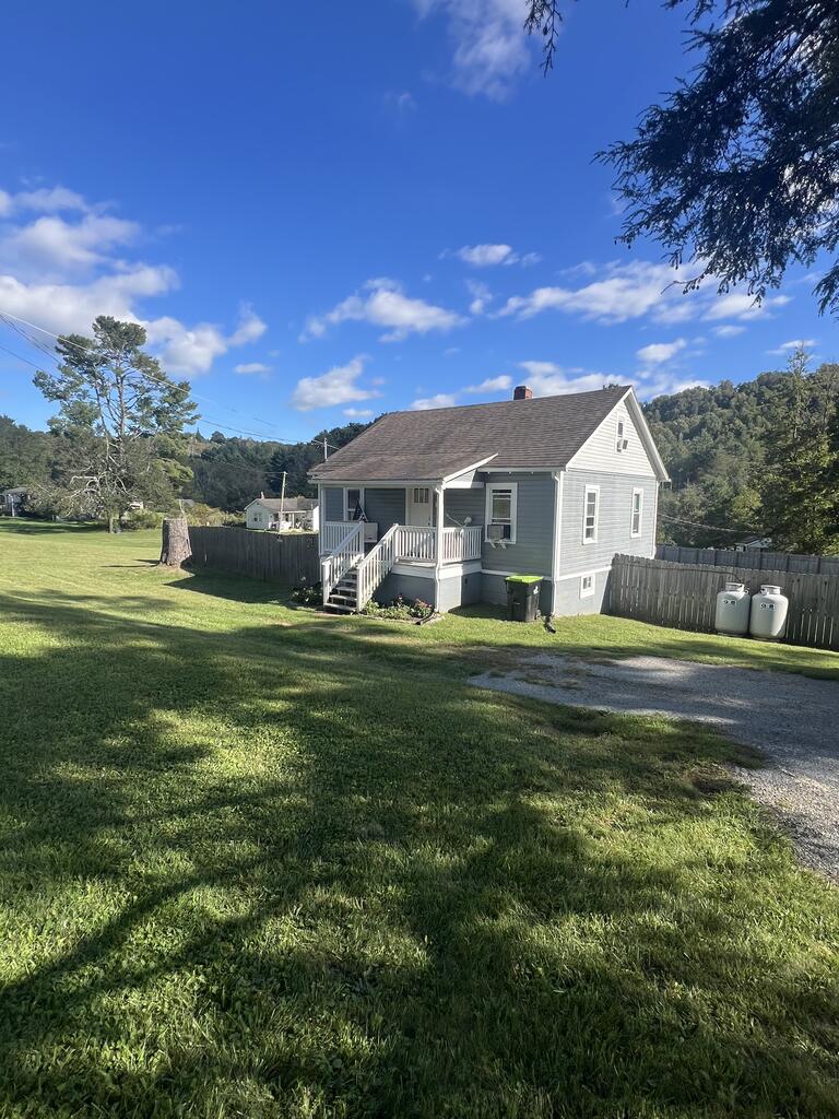 17 Old Quaker Road Property Photo 1