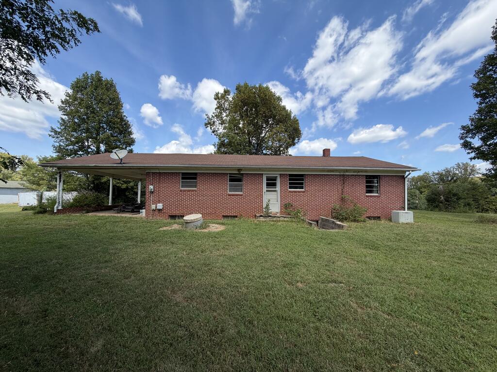 4643 Salem Hwy Property Photo 1