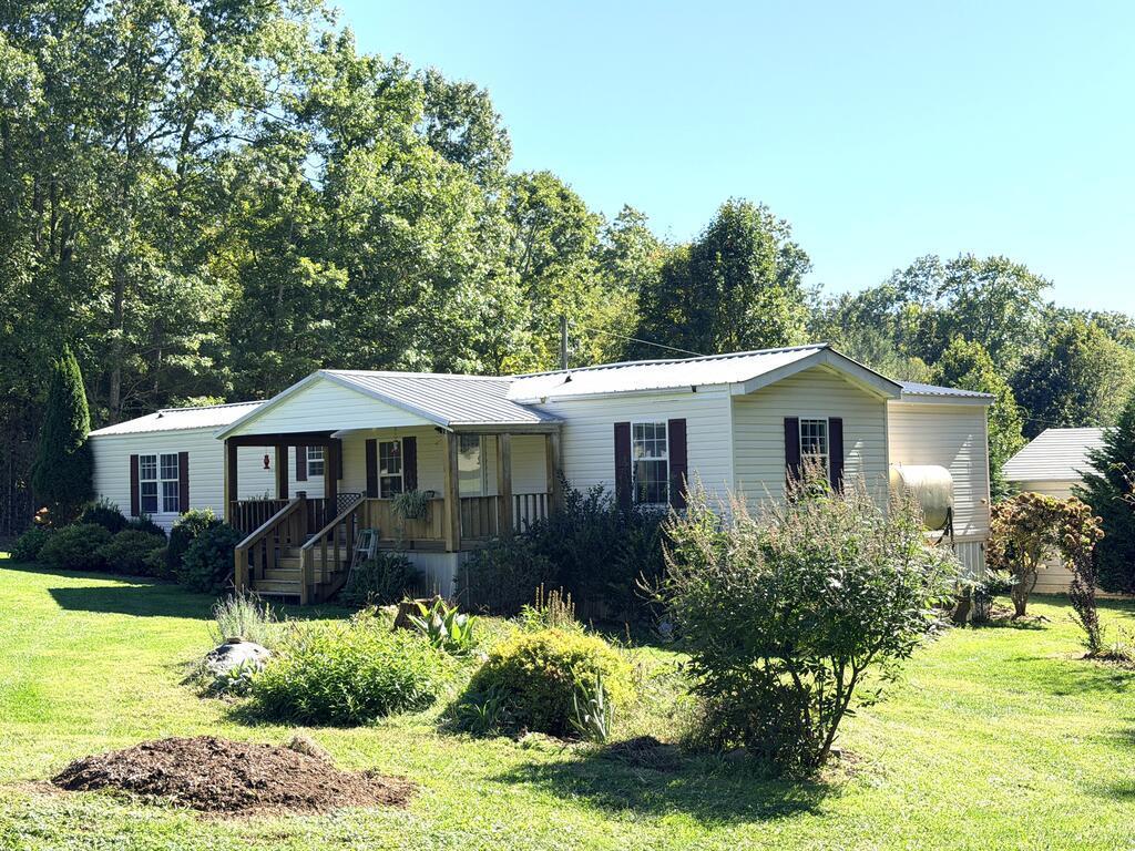 1320 Martha Knob Property Photo 1