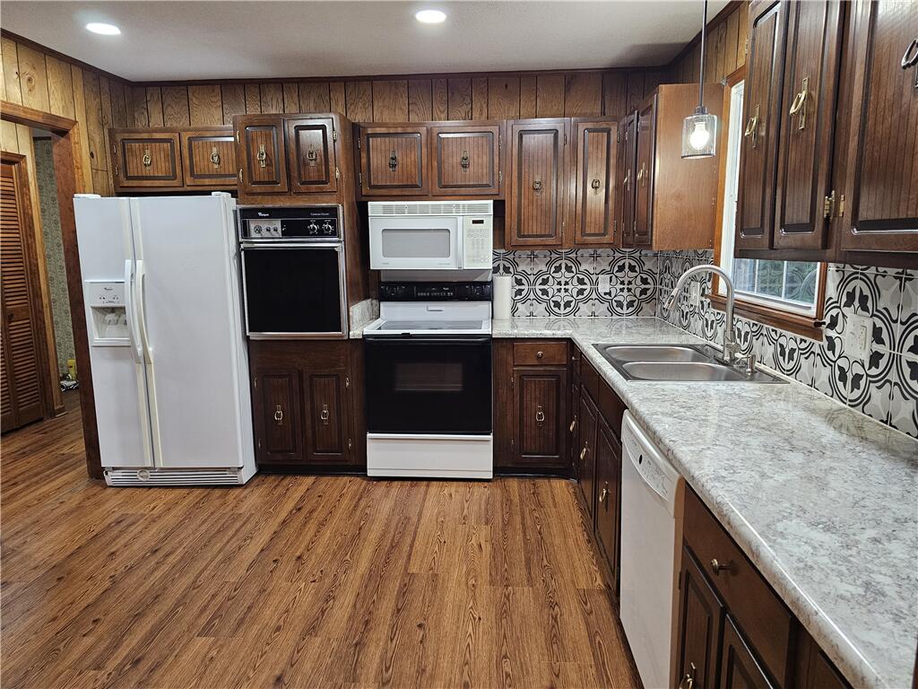15327 Monticello Drive Property Photo 6