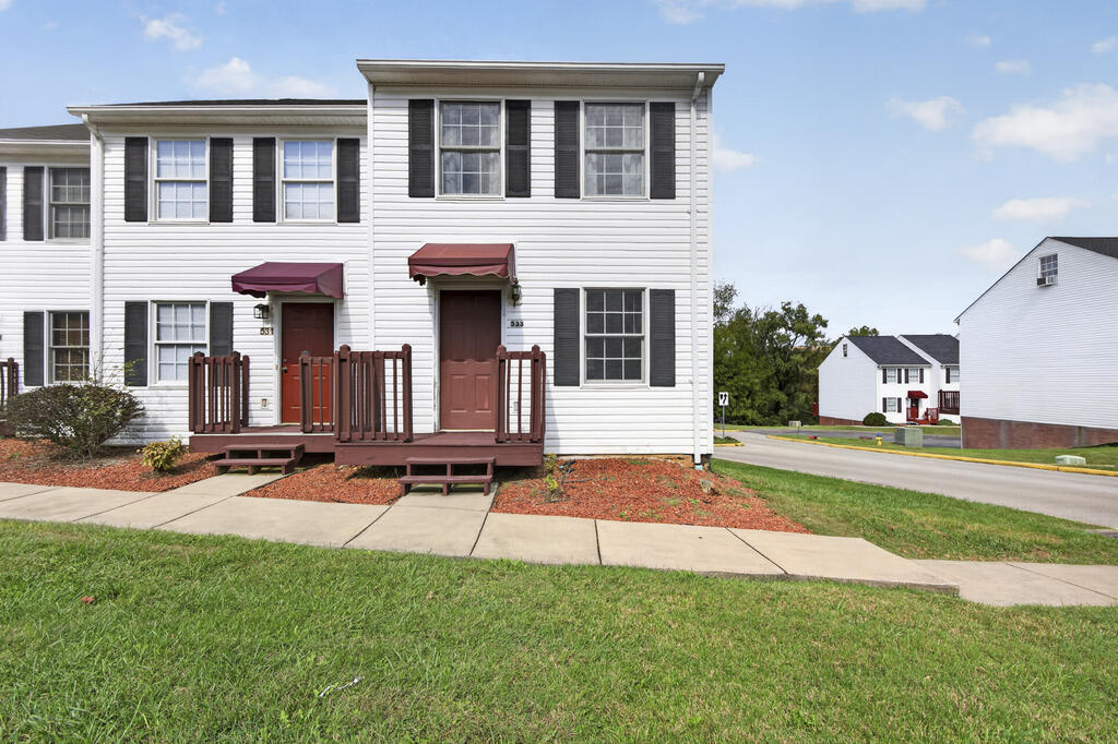 533 Beaverview Property Photo 1