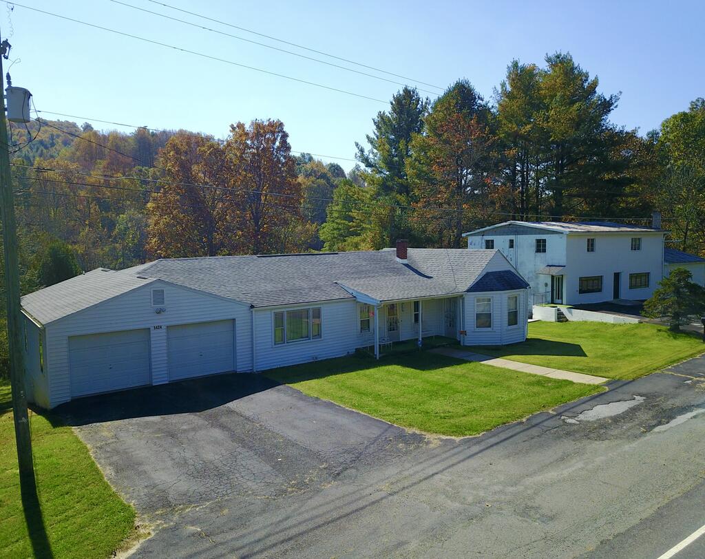 1424 Pipers Gap Rd Property Photo 1