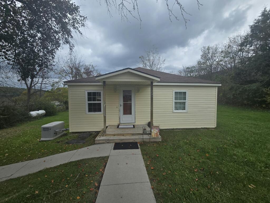 290 Roma Road Property Photo 1