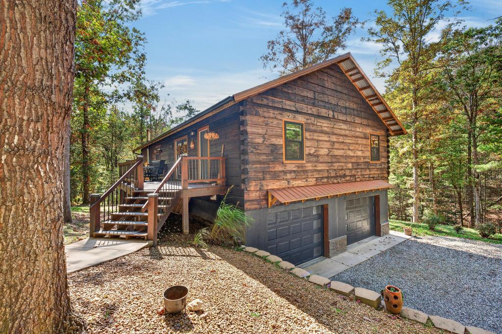 467 River Oaks Drive Property Photo 1